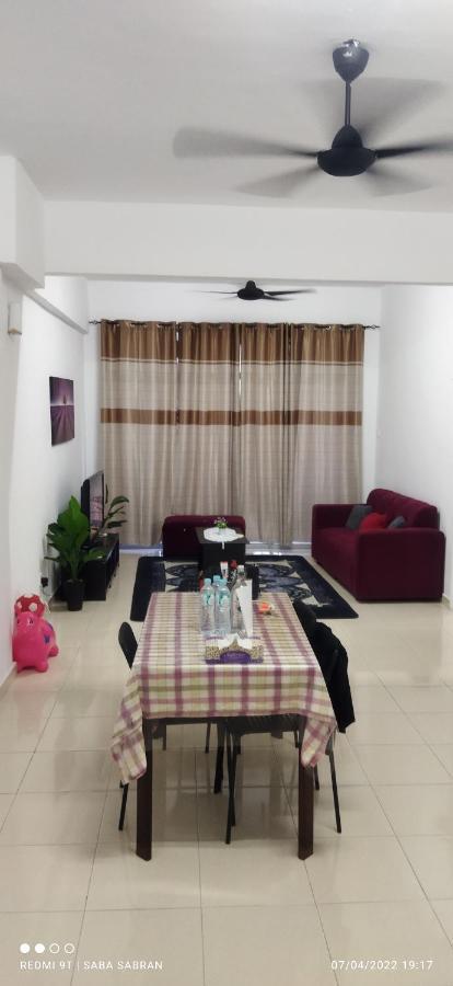 D'Zara Homestay Sepang Exterior foto